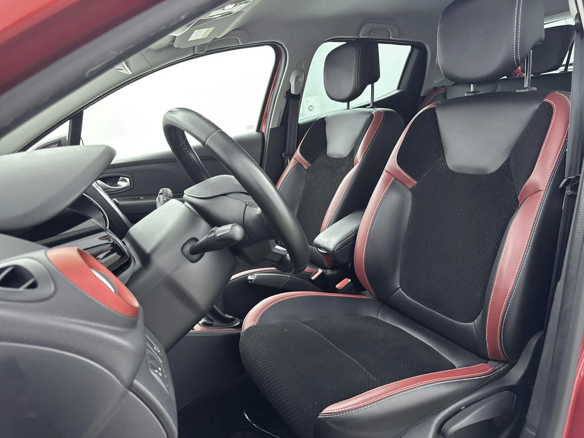 Renault-Clio-image-26