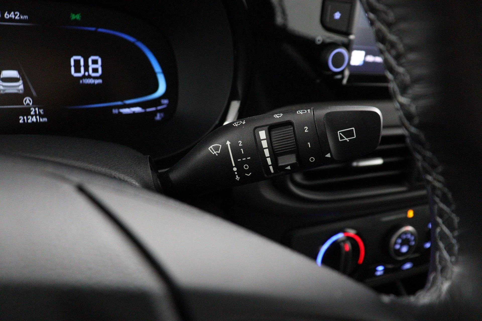 Hyundai-i10-image-23
