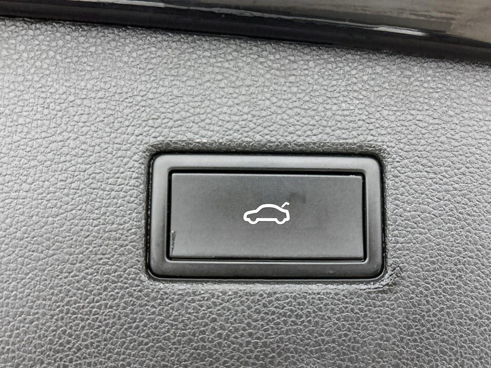 Volkswagen-Tiguan-image-23