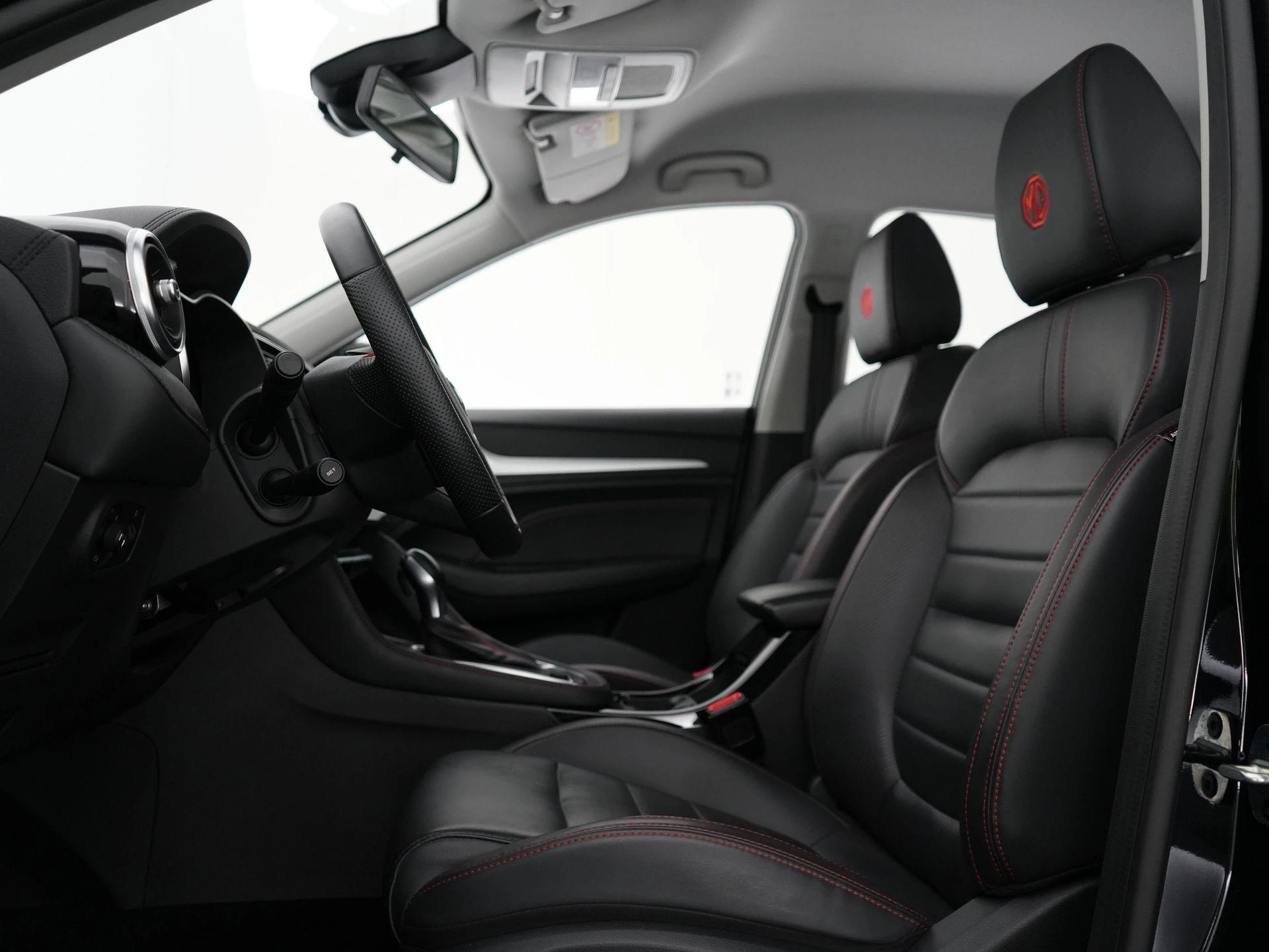 MG ZS ICE 1.0 AT LUXURY FWD