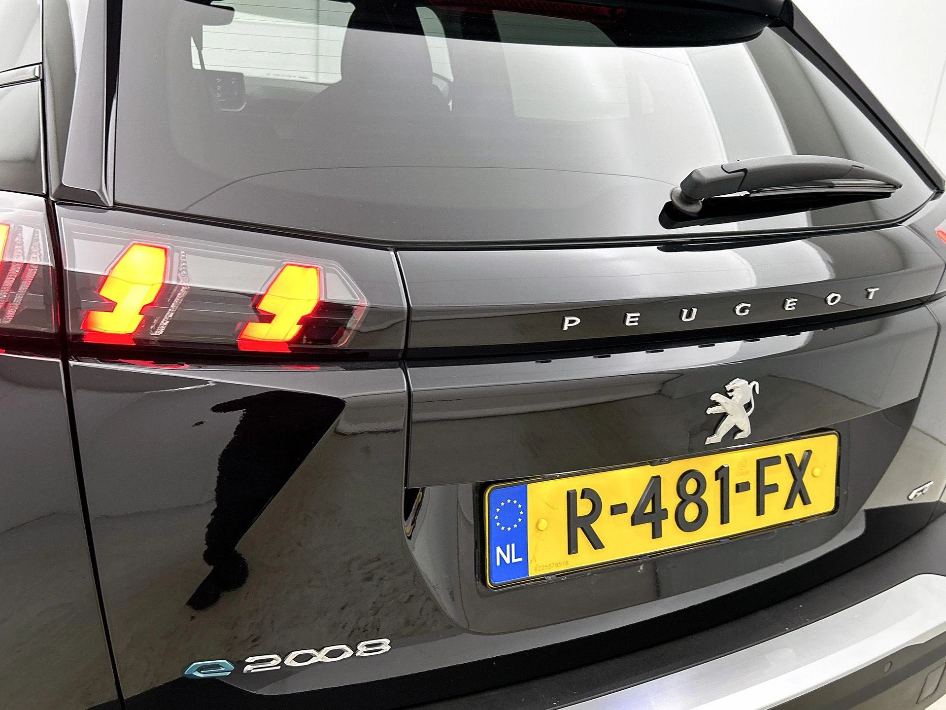 Peugeot-e-2008-image-37