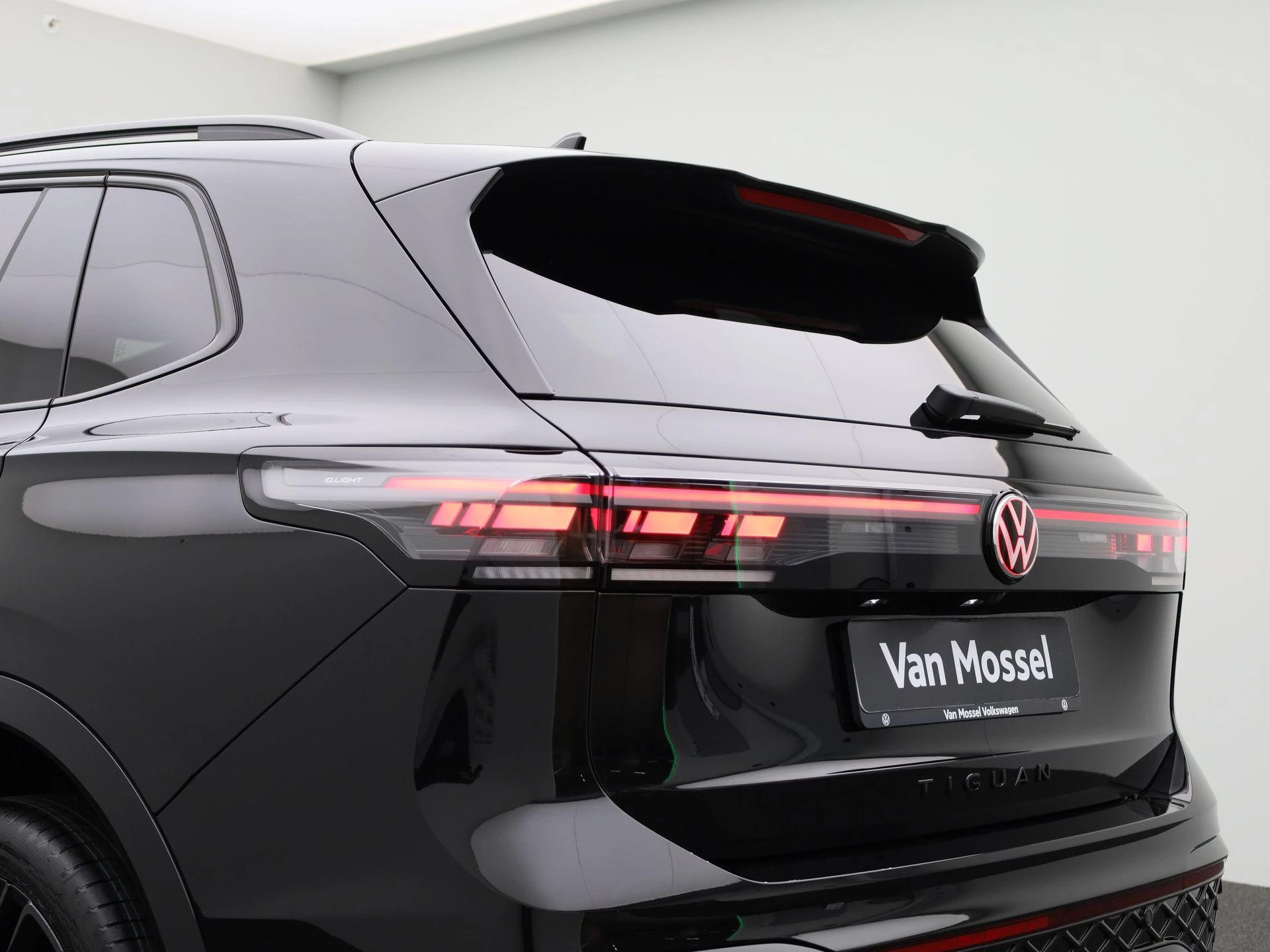Volkswagen-Tiguan-image-48
