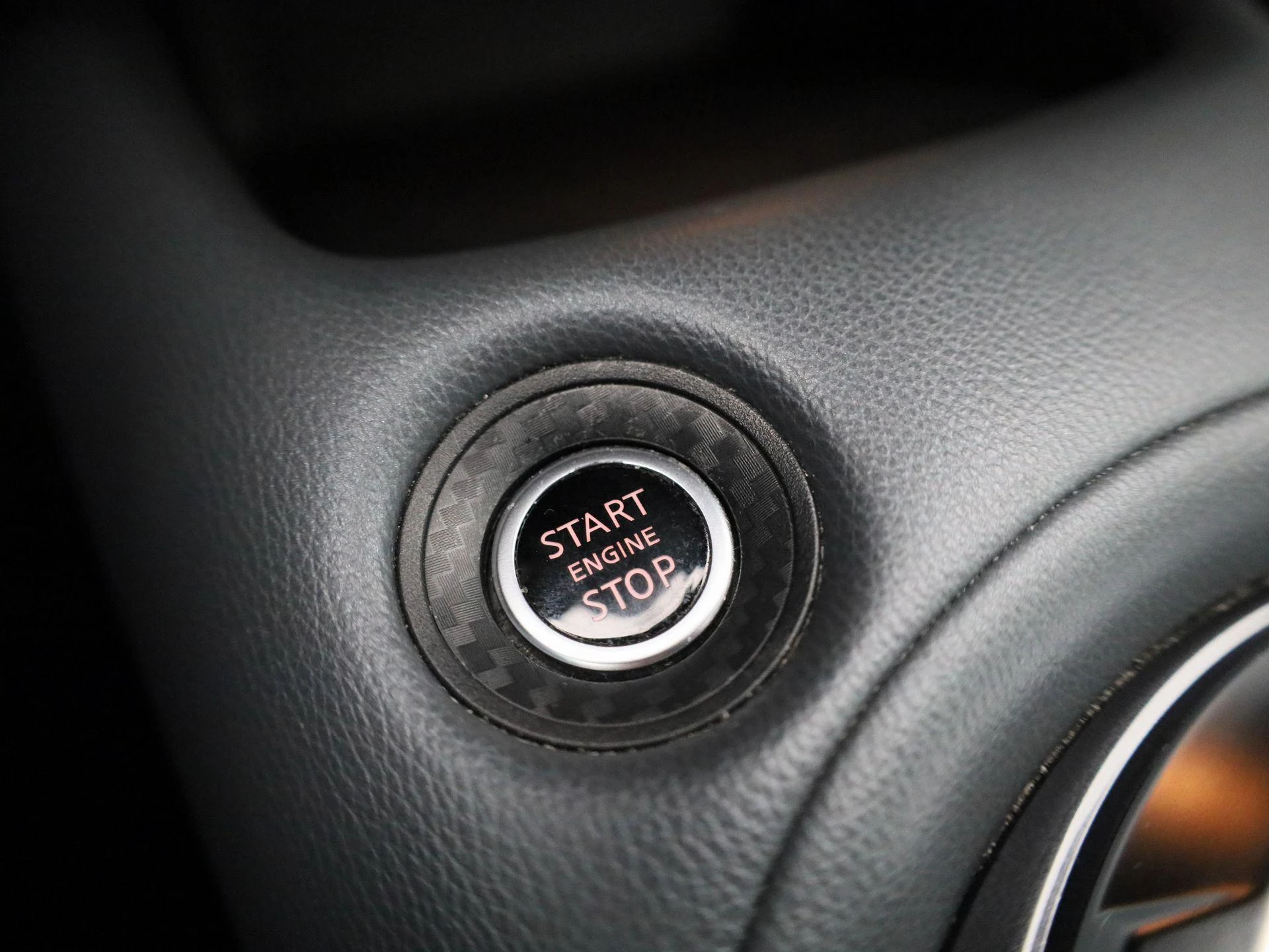 Nissan Juke 1.0 DIG-T N-Connecta