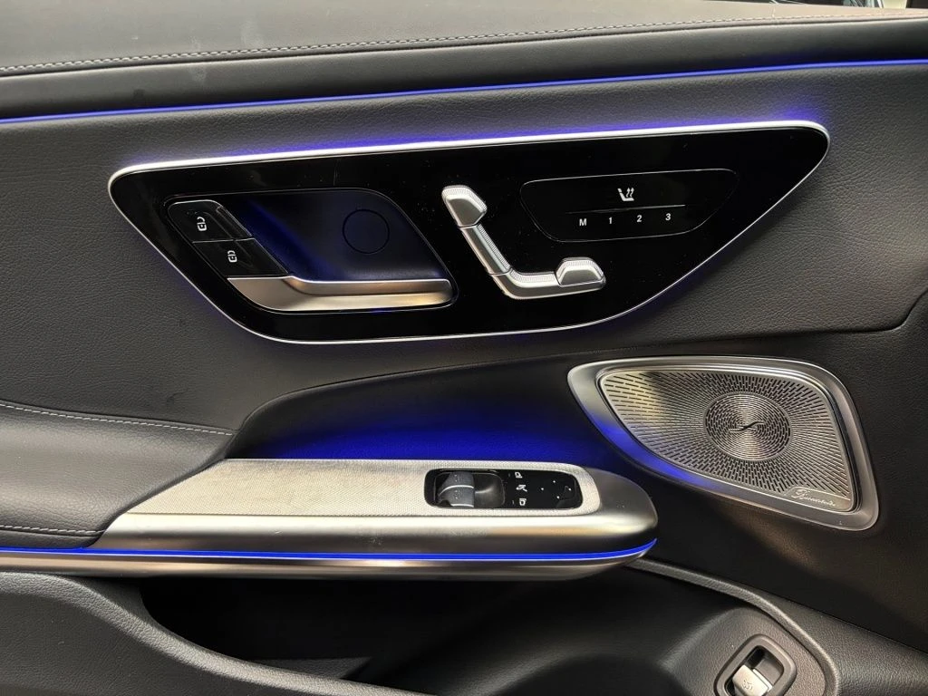 Mercedes-Benz-CLE 200-image-8