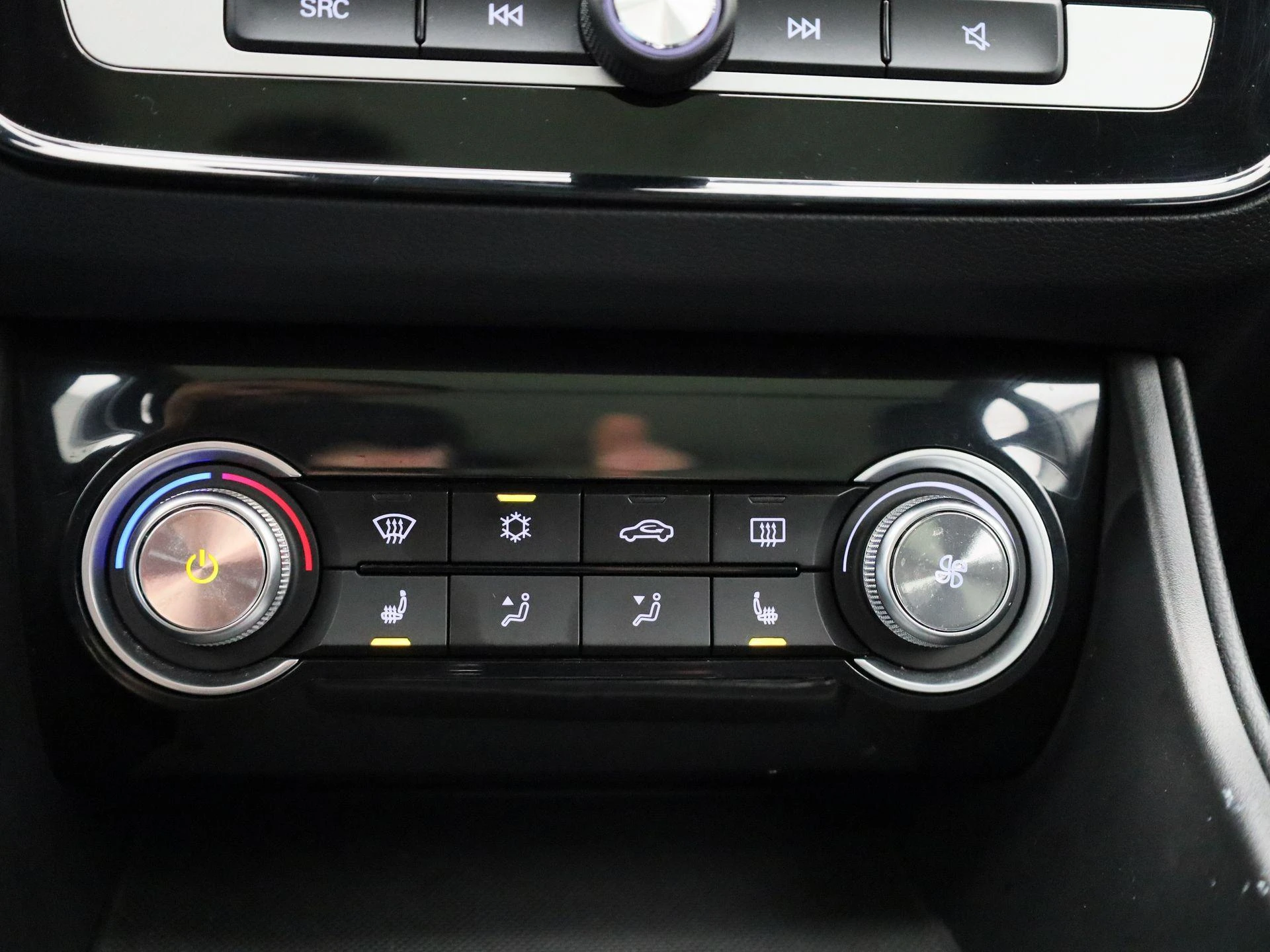 MG-ZS EV-image-16