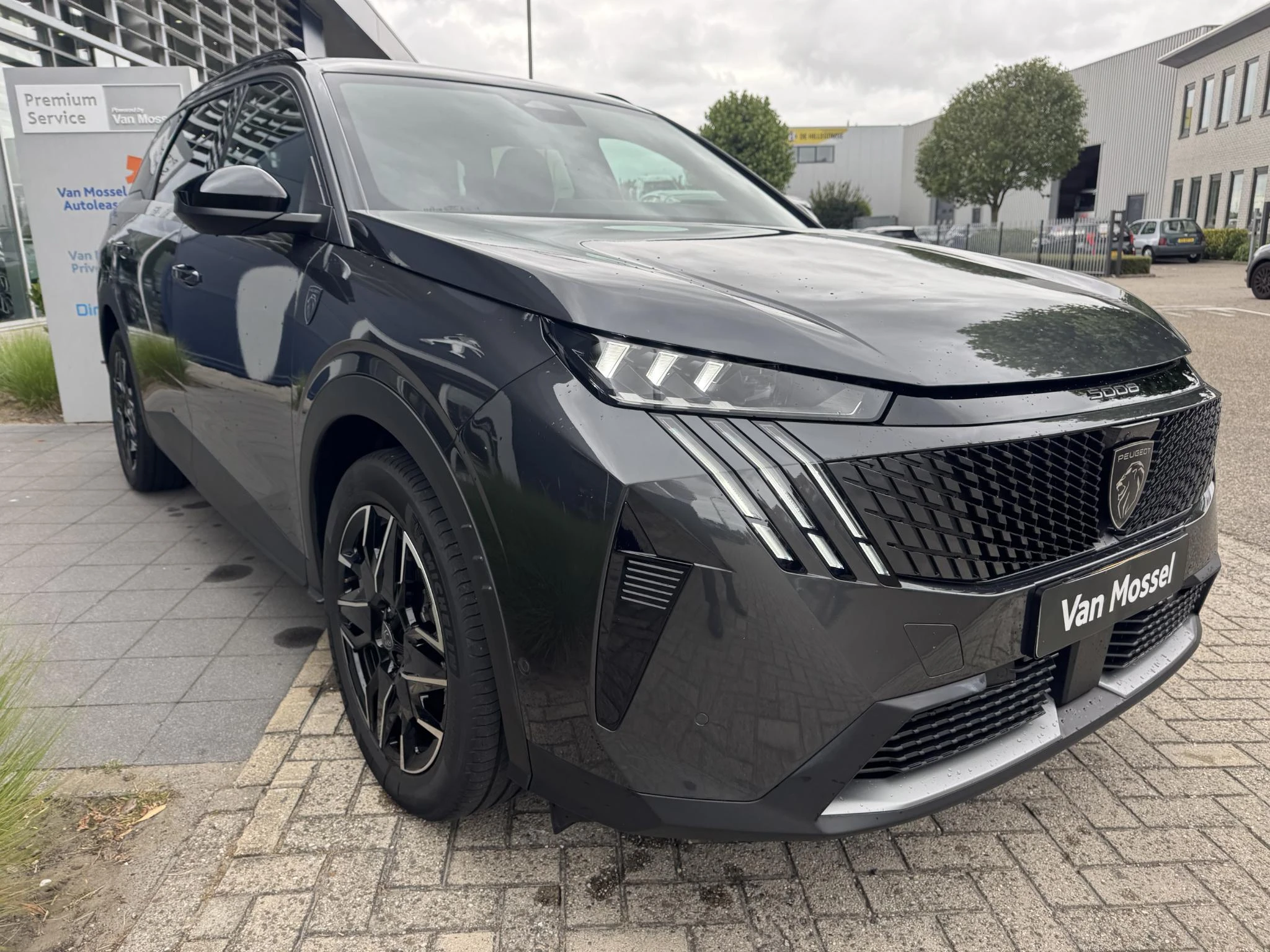 Peugeot-5008-image-6