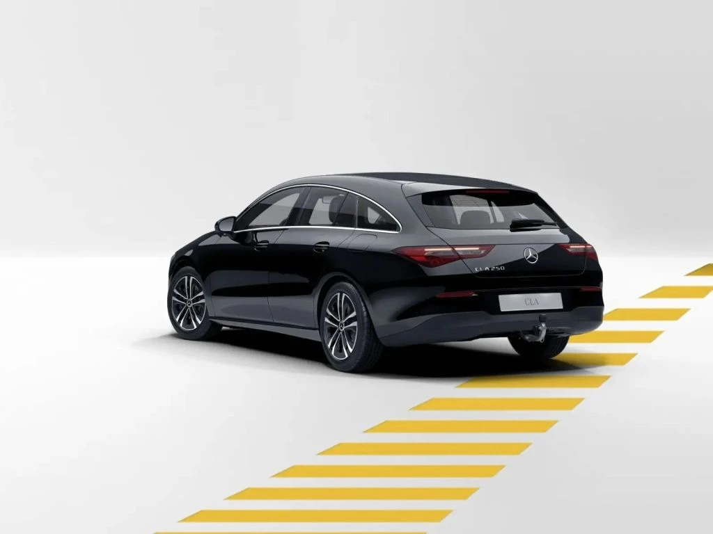 Mercedes-Benz-CLA 250-image-4