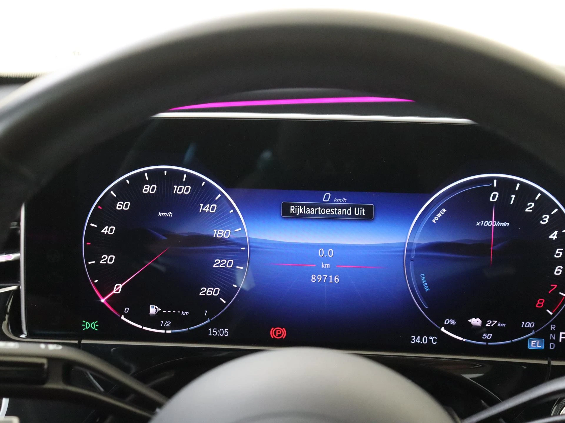 Mercedes-Benz-E-Klasse-image-13