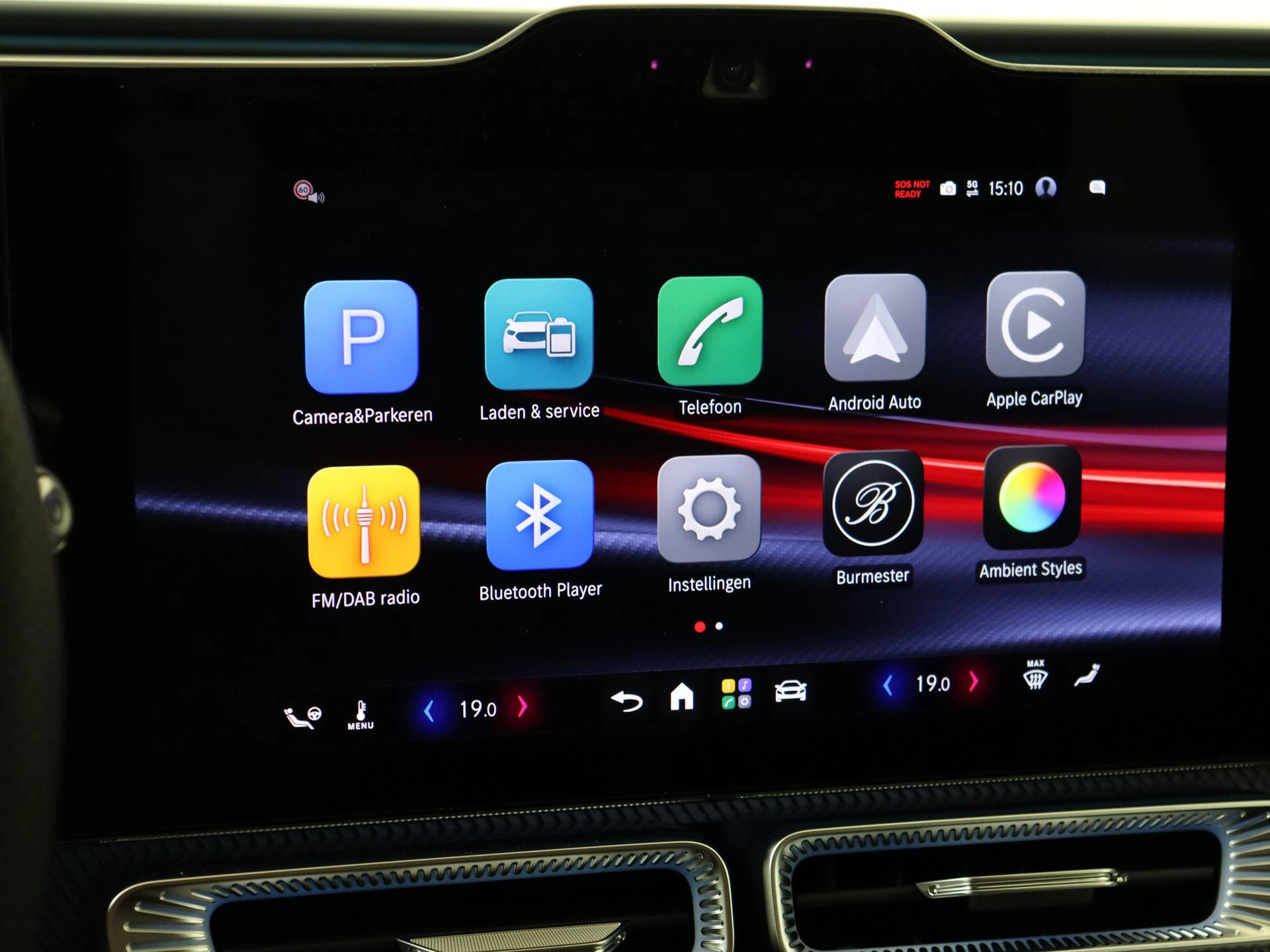 Mercedes-Benz-C-Klasse-image-16