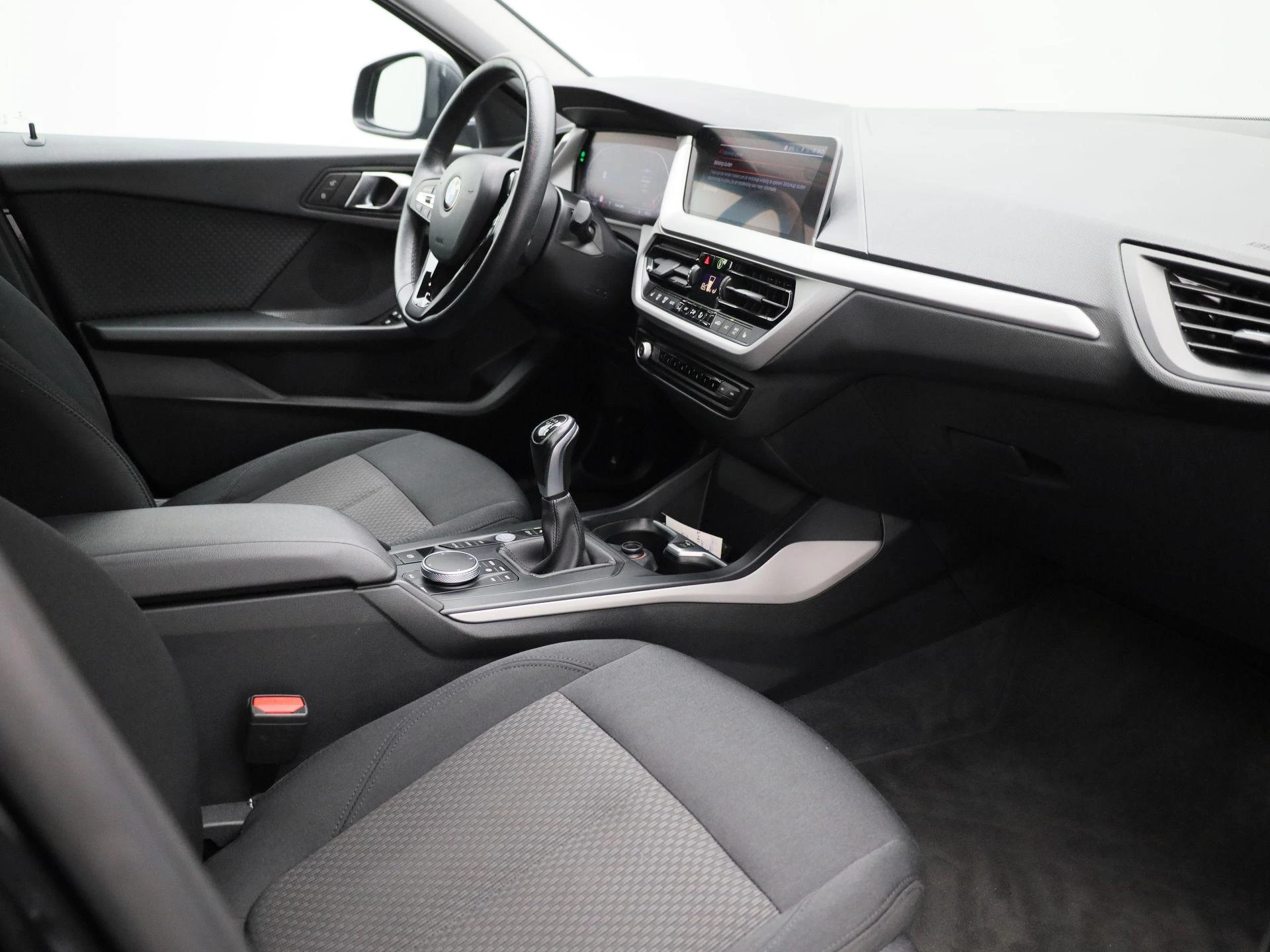 BMW-1 Reeks-image-34