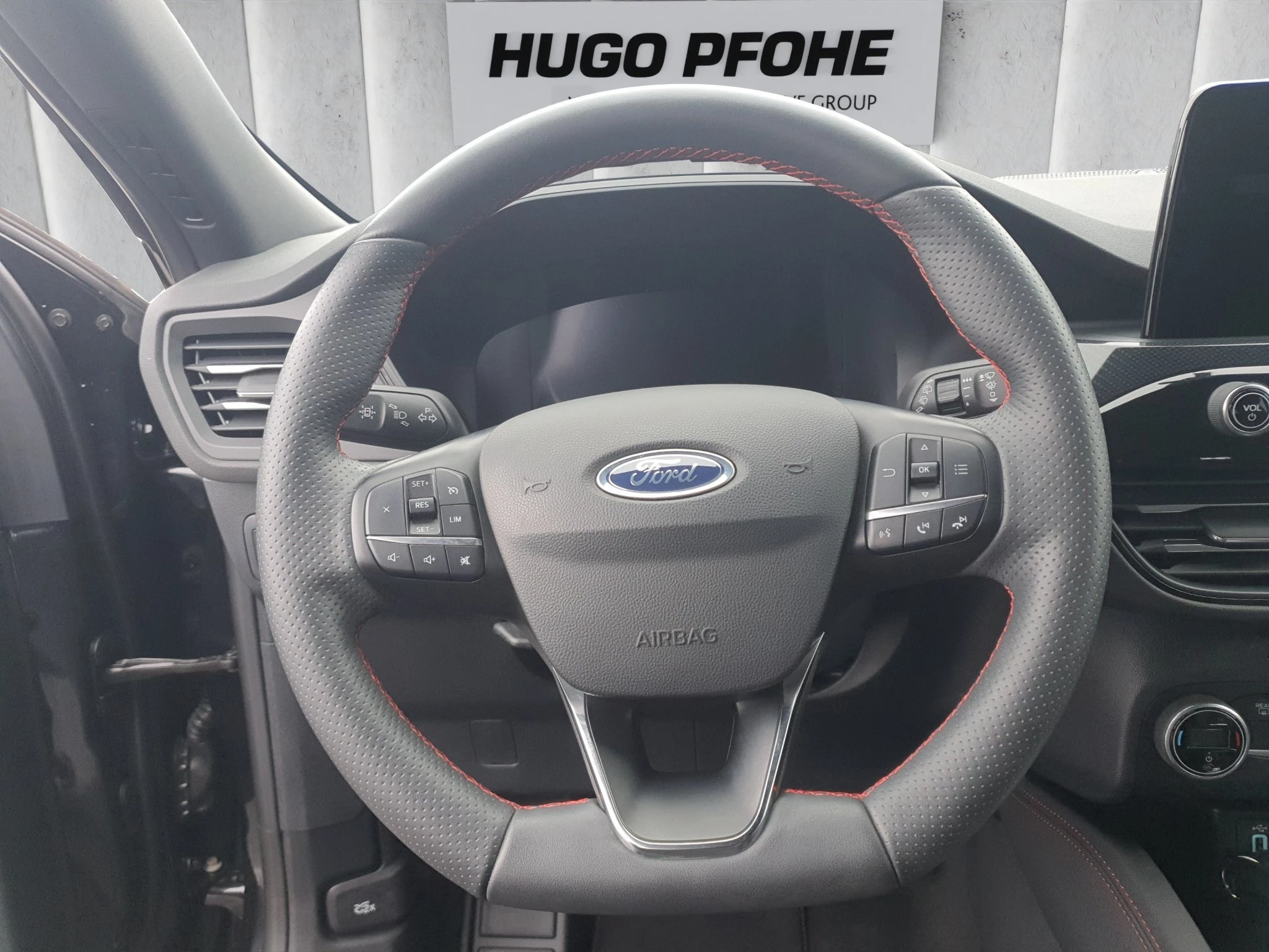 Ford Kuga ST-Line X 1.5 EB LED | Standh | RFK | SHZ | PDC | LMF | Navi | BT