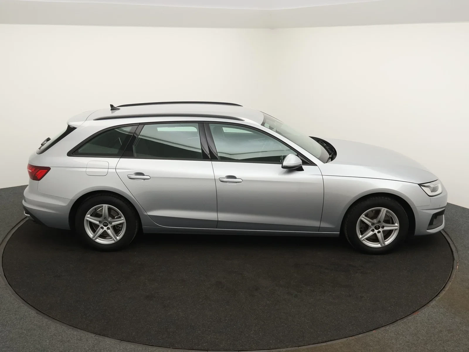 Audi-A4-image-8