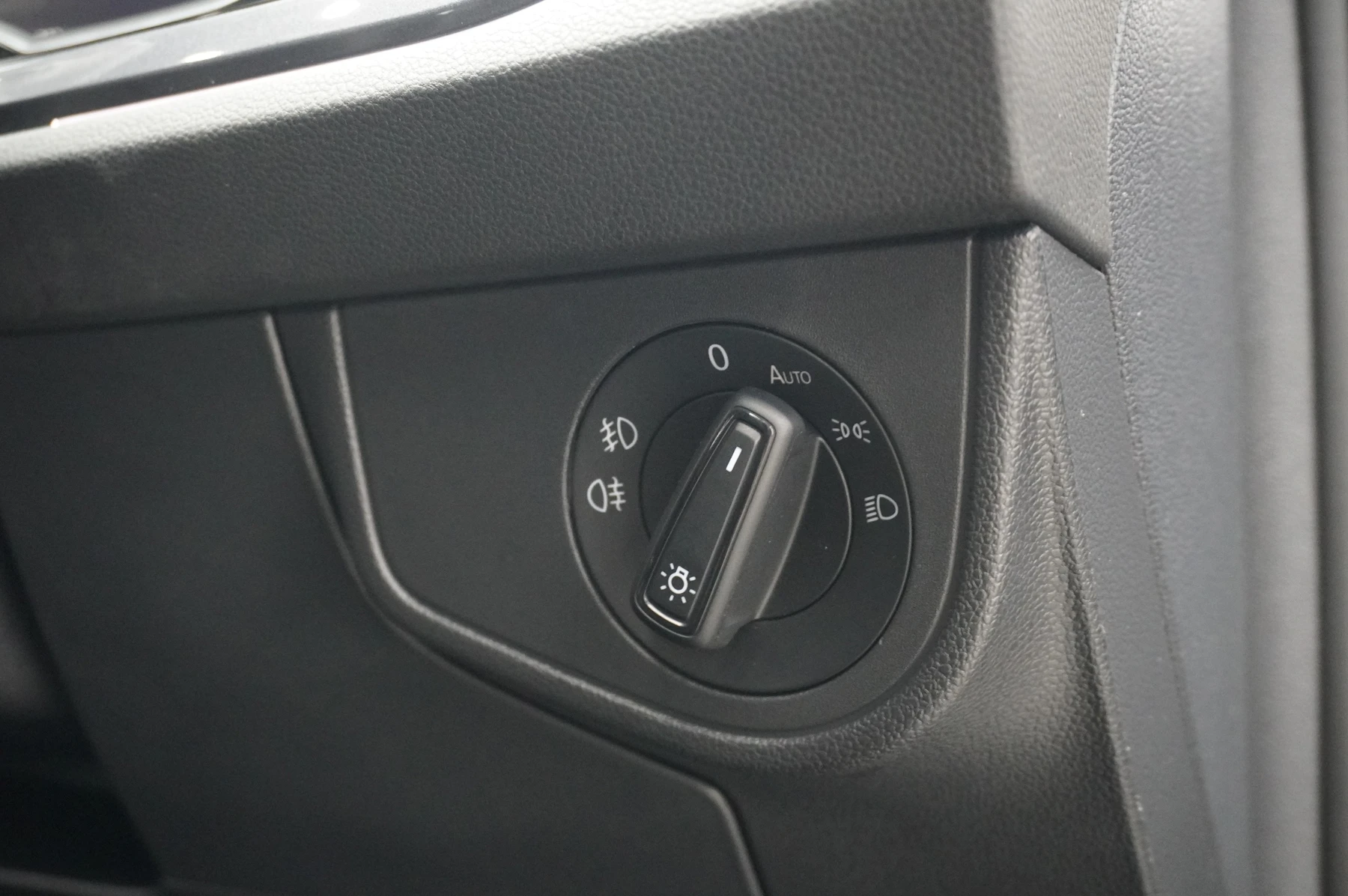 Volkswagen-Polo-image-33