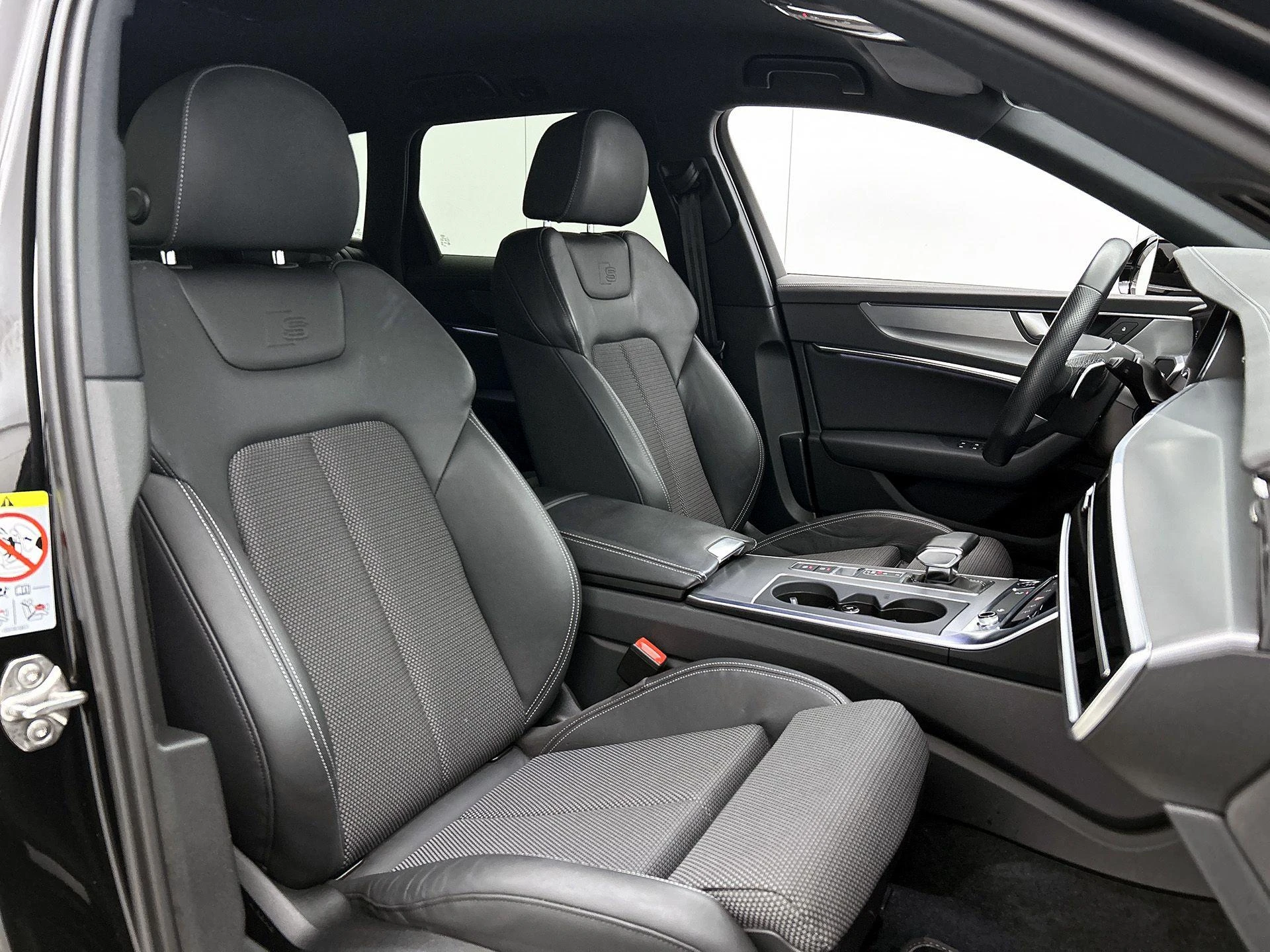 Audi-A6-image-35