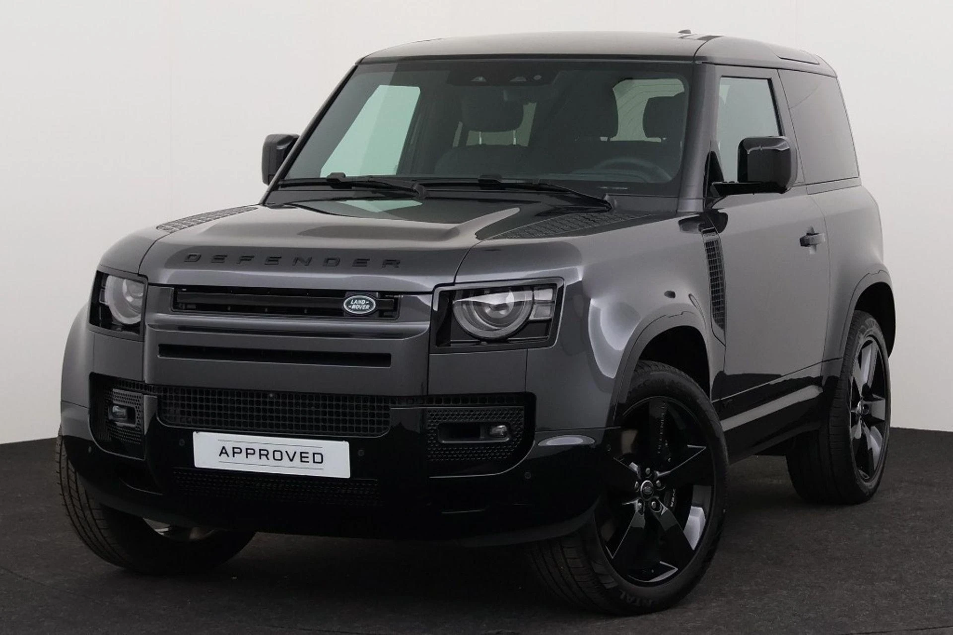 Land Rover-Defender-image-1