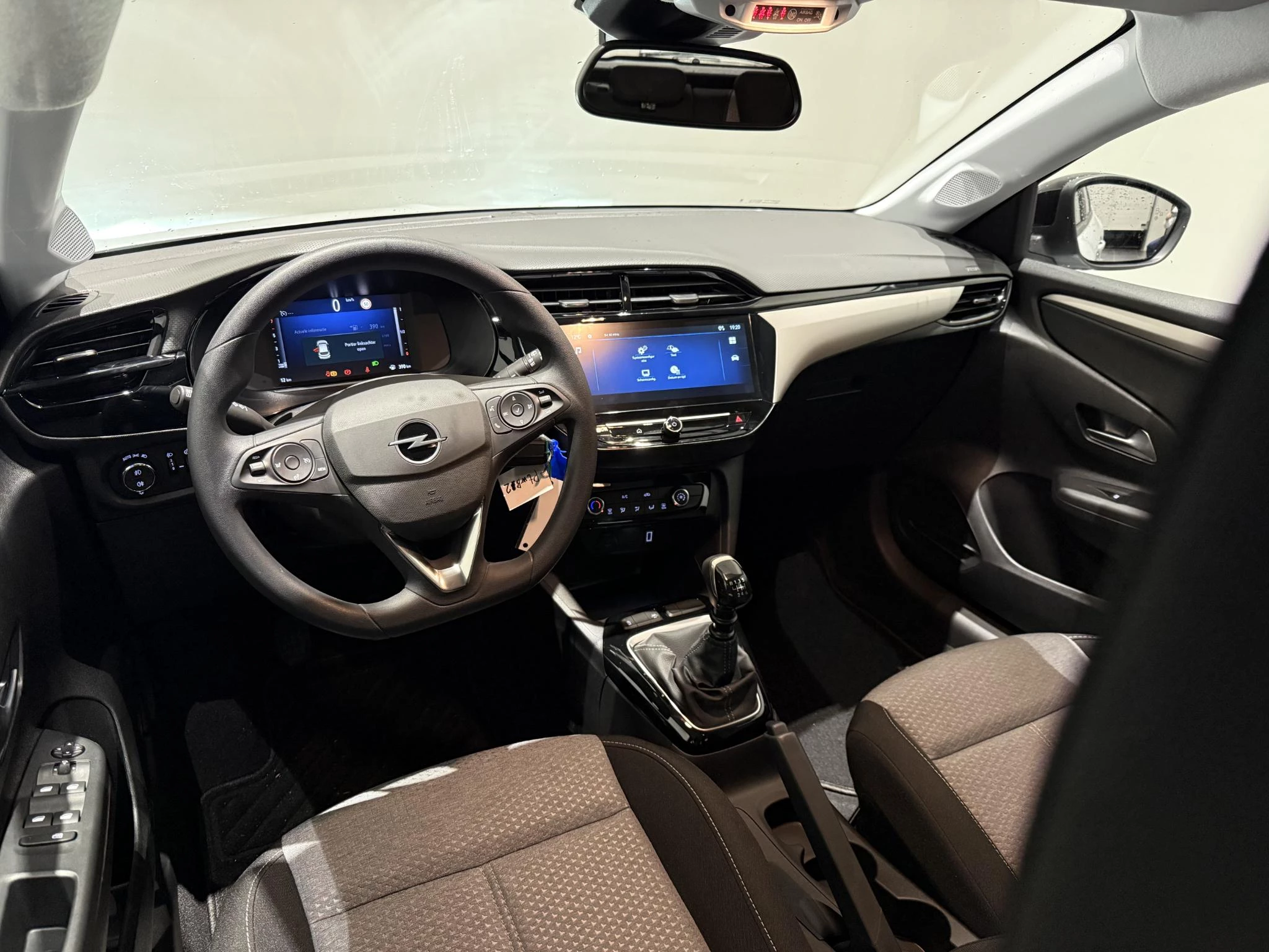 Opel-Corsa-image-11
