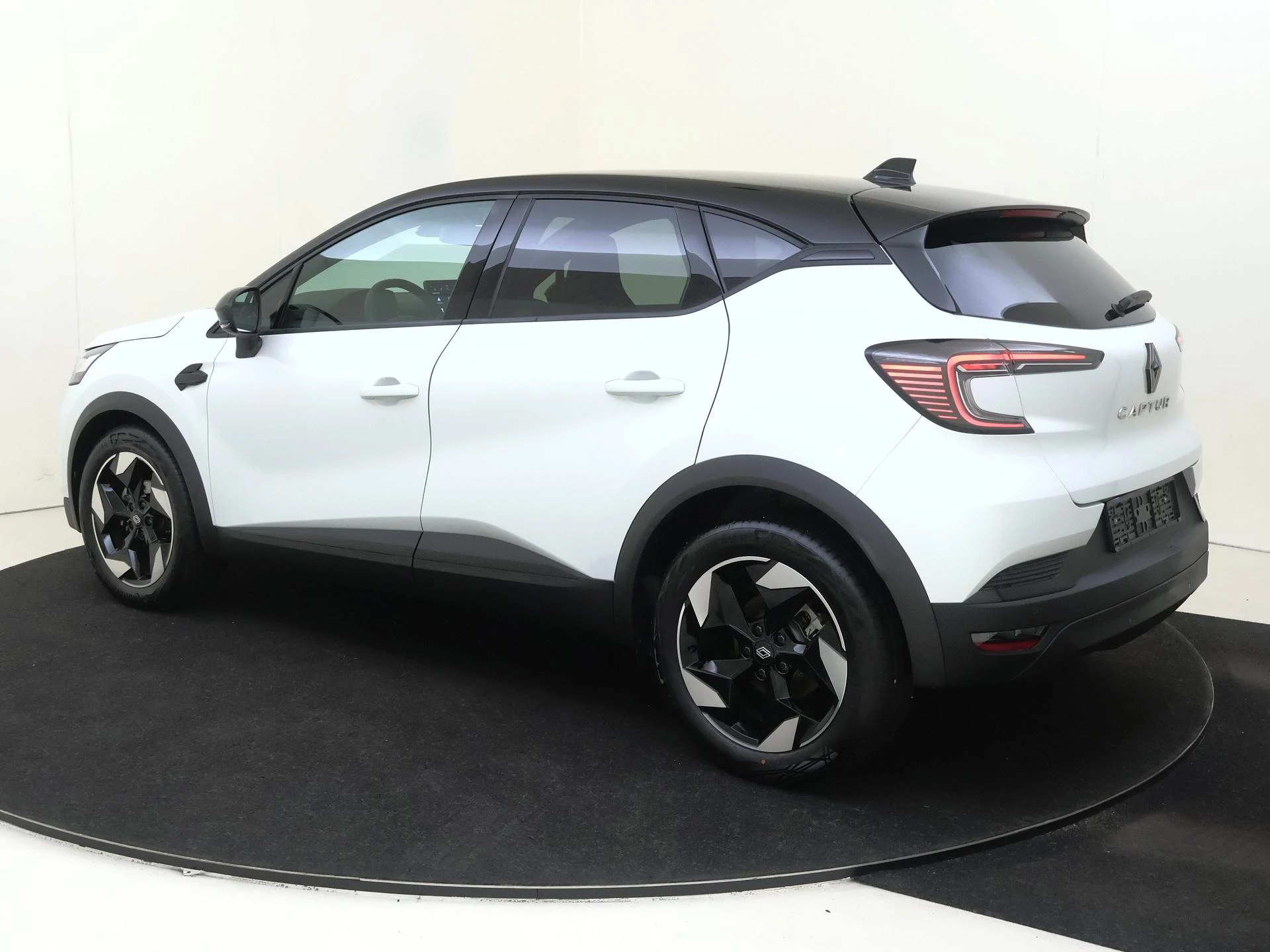 Renault-Captur-image-2