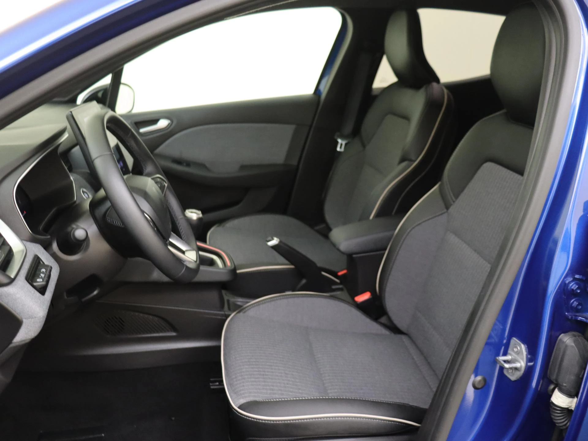 Renault-Clio-image-14