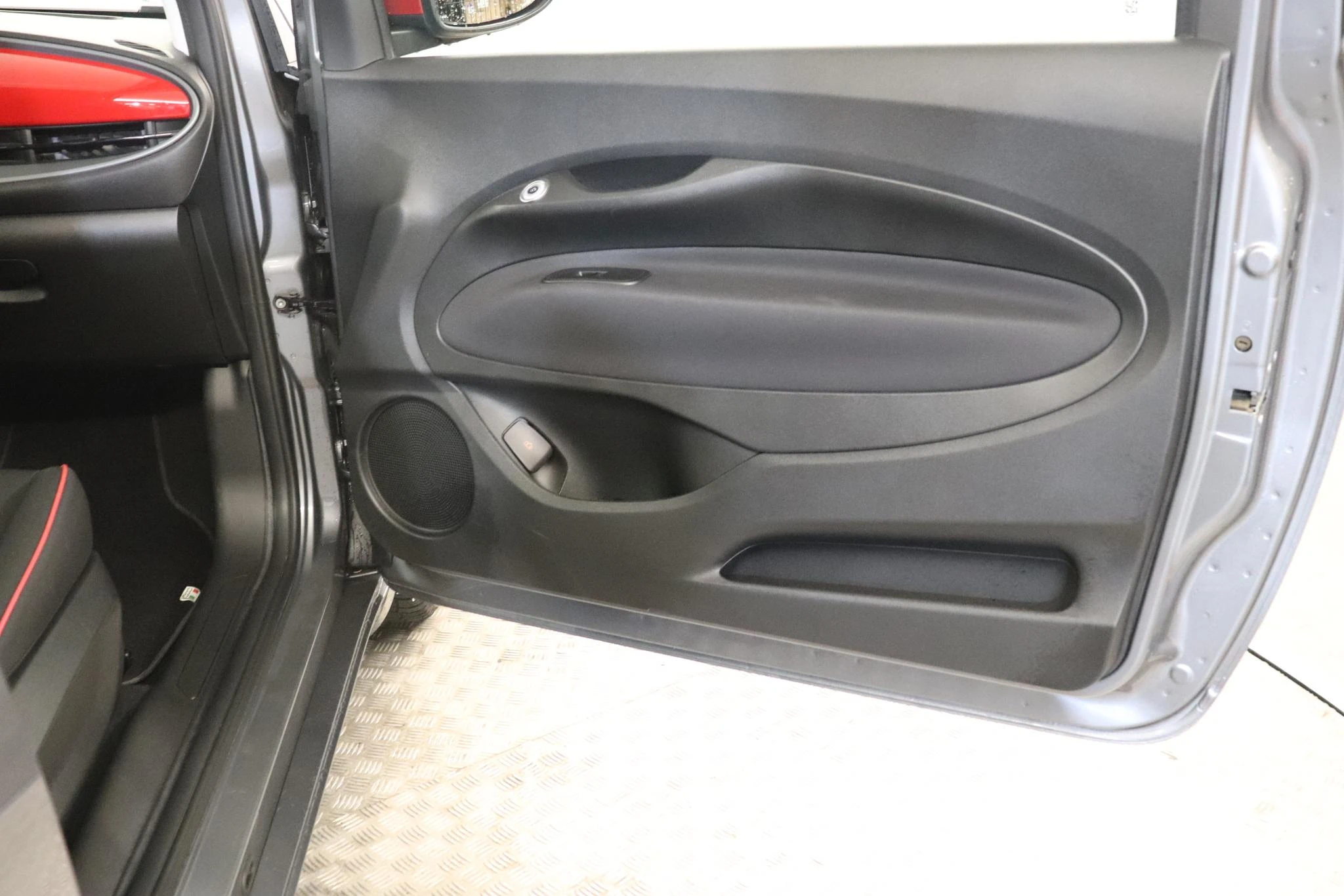 Fiat-500e-image-9