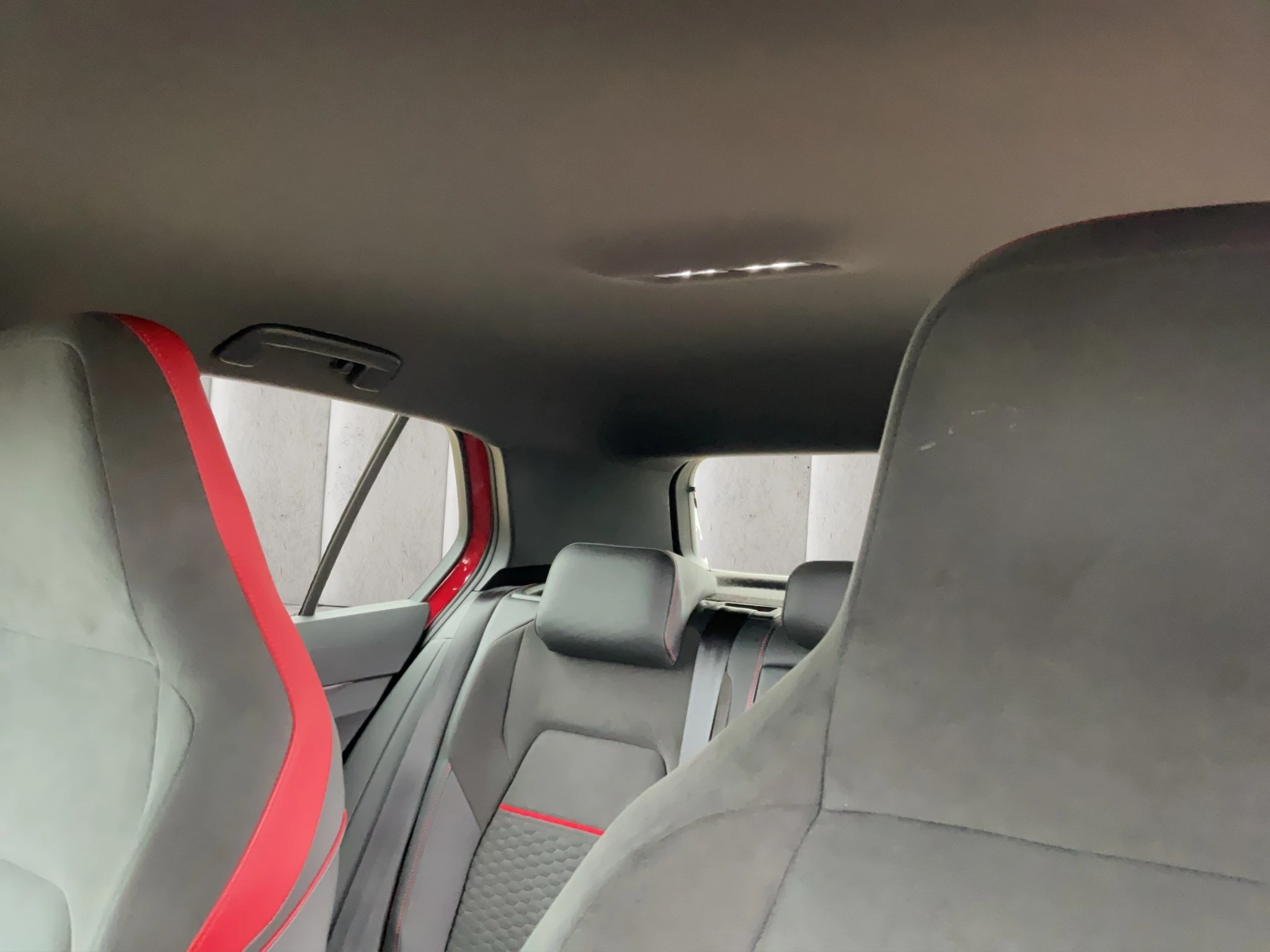 Volkswagen-Golf-image-15