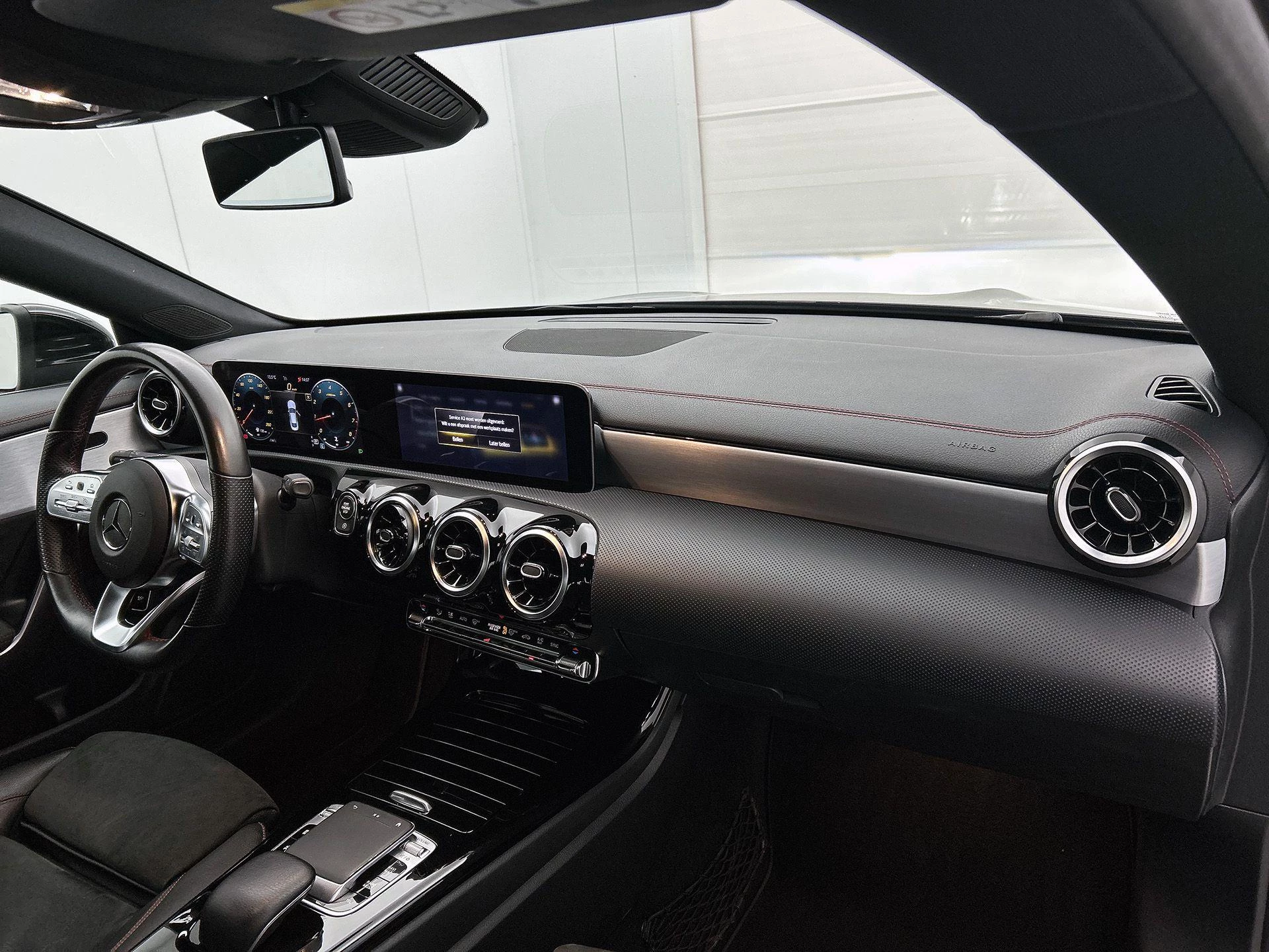 Mercedes-Benz-CLA-image-16
