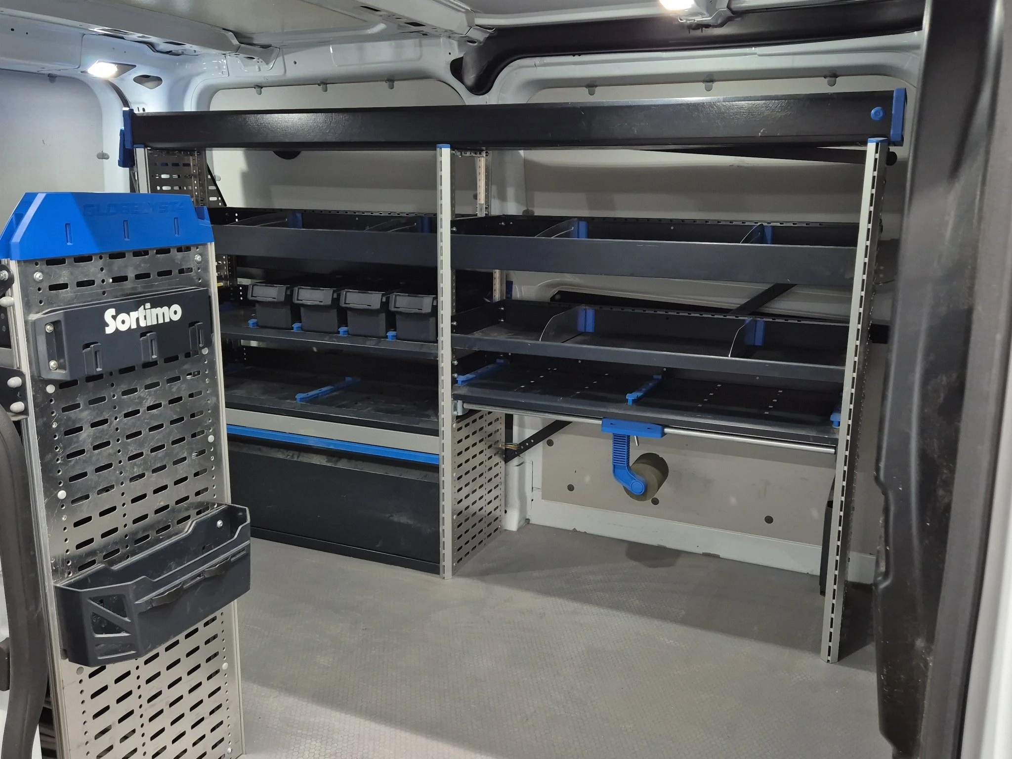 Ford-Transit Custom-image-10