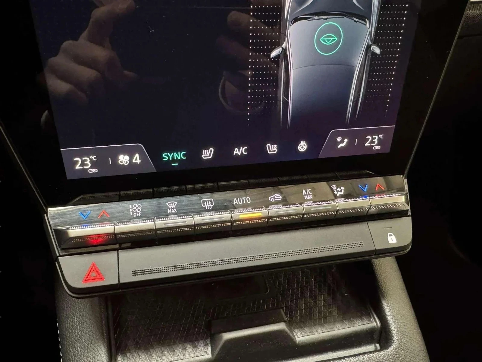 Renault-Megane E-Tech-image-16