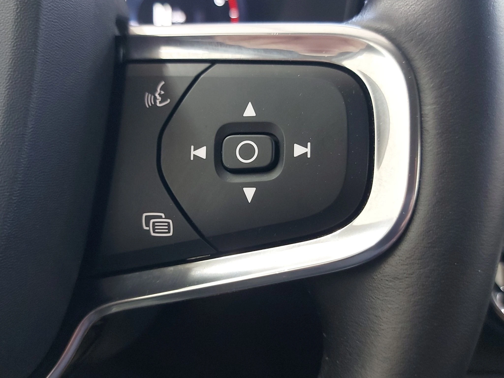 Volvo-XC40-image-22