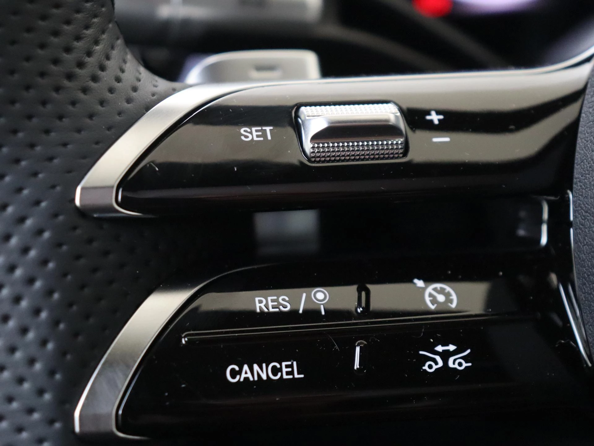 Mercedes-Benz CLA 200 AMG Line