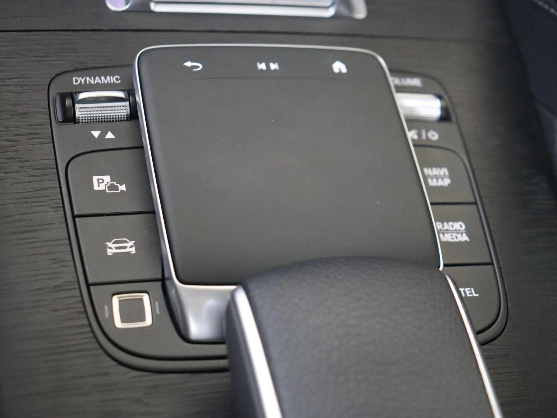 Mercedes-Benz-GLE-image-20