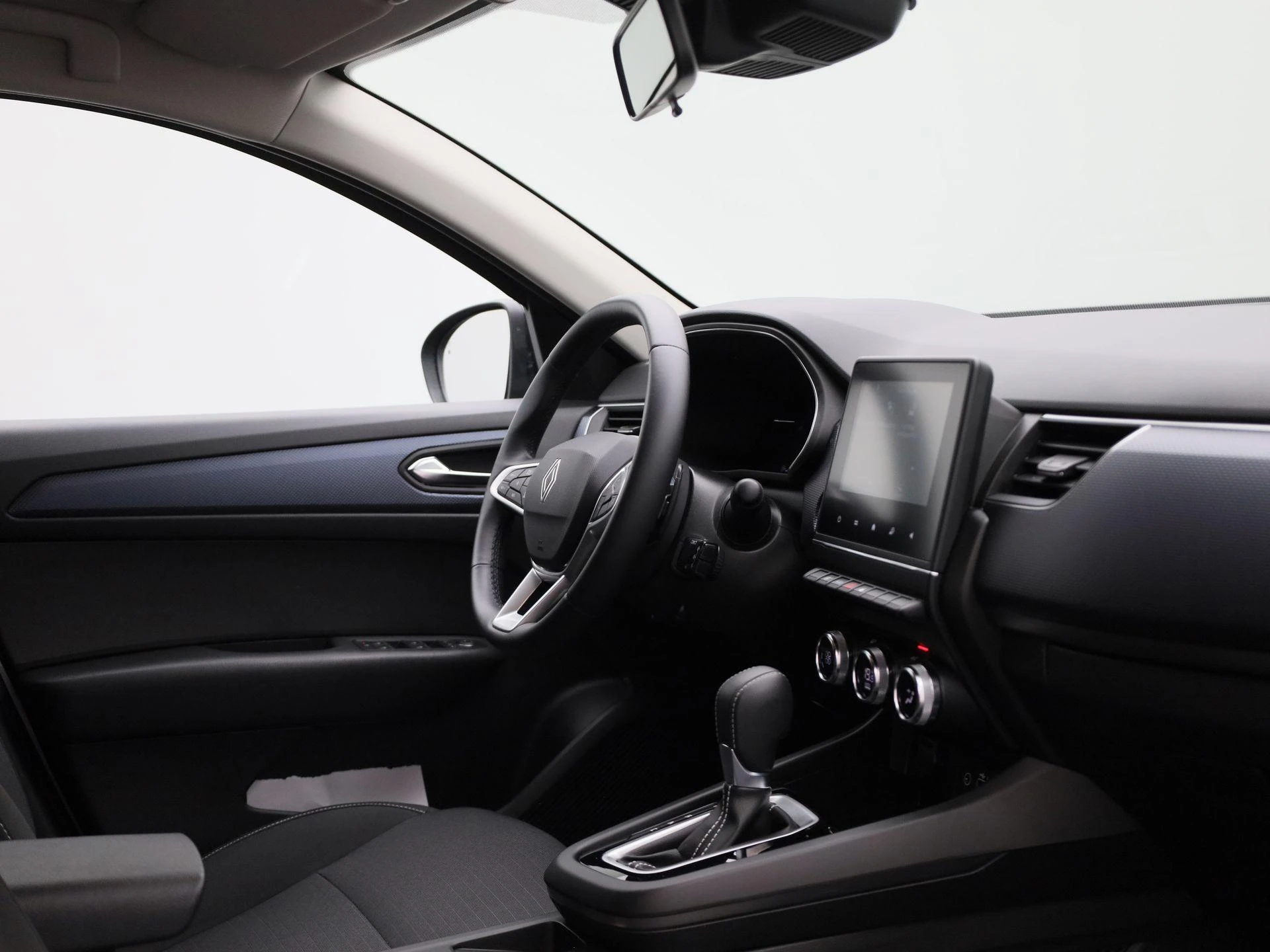Renault-Arkana-image-32
