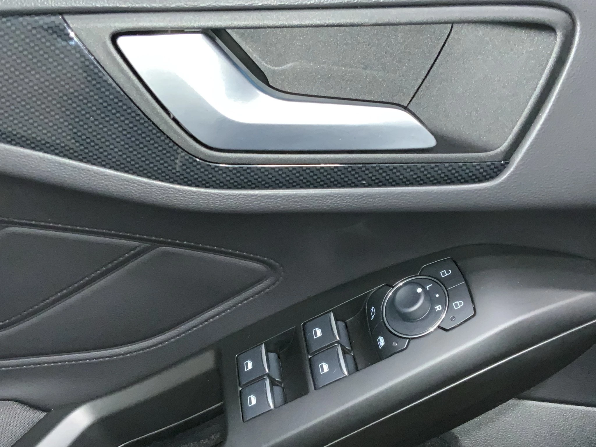 Ford Focus ST-Line X Turnier Aut.*AHK*ACC*HUD*KAM*NAVI*WINTER-PKT.