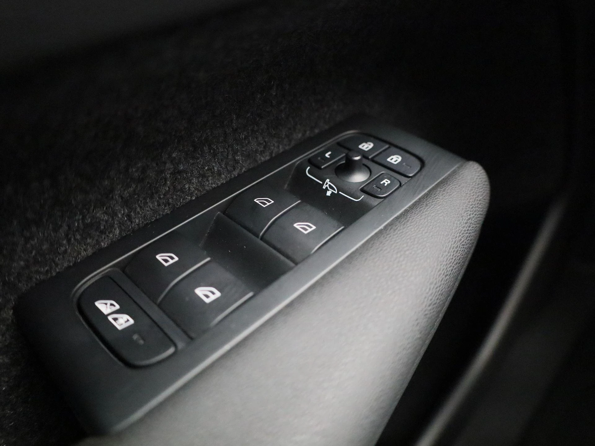 Volvo-XC40-image-19