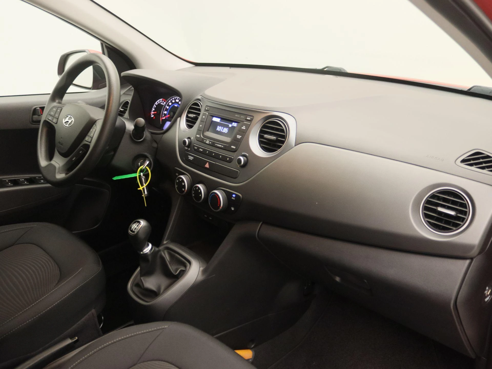 Hyundai-i10-image-24