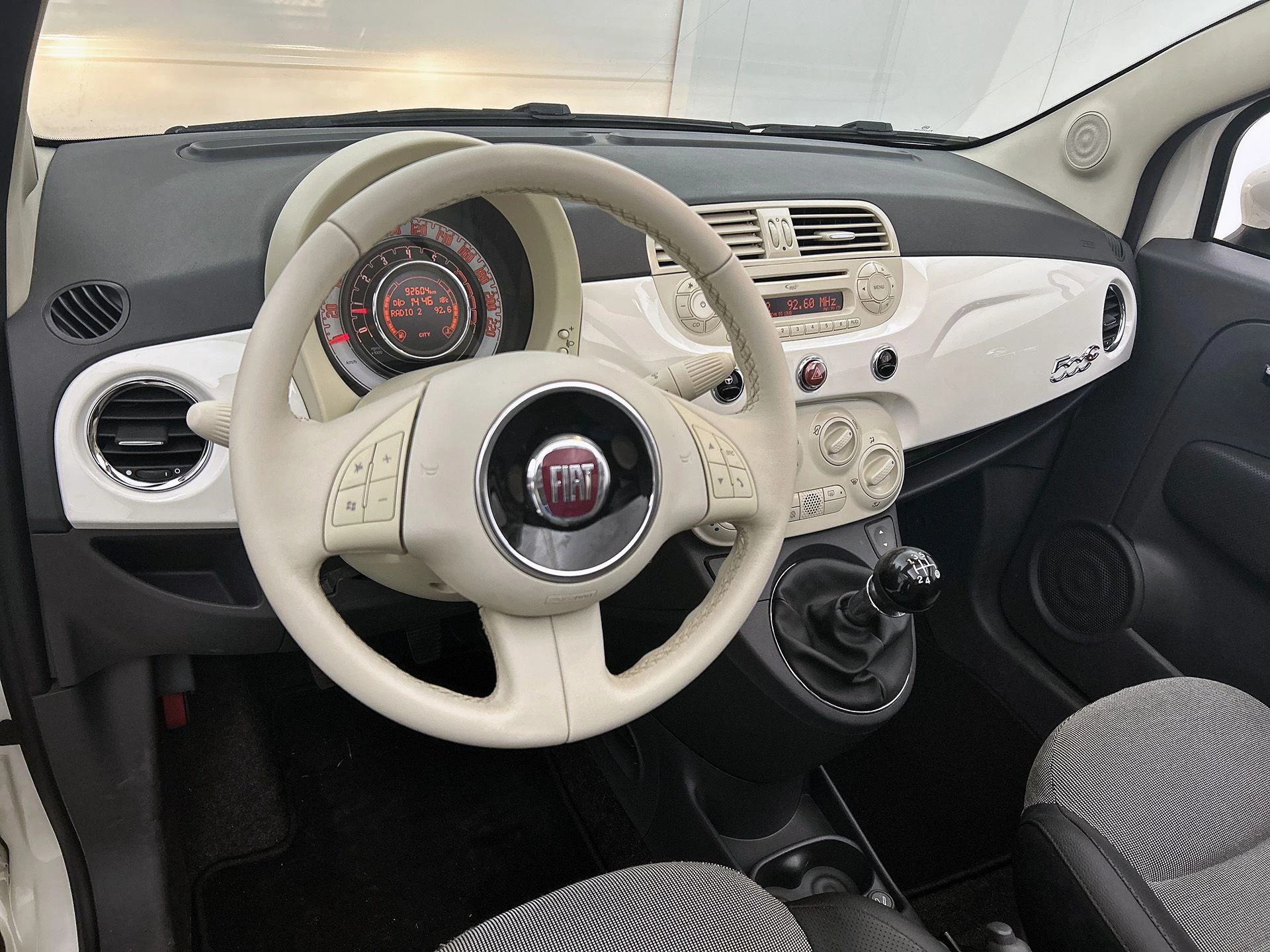 Fiat-500C-image-10