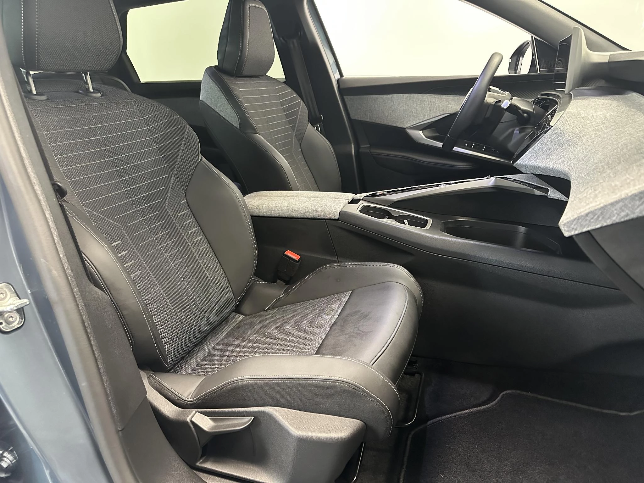 Peugeot 5008 1.2 Hybrid 136 Allure
