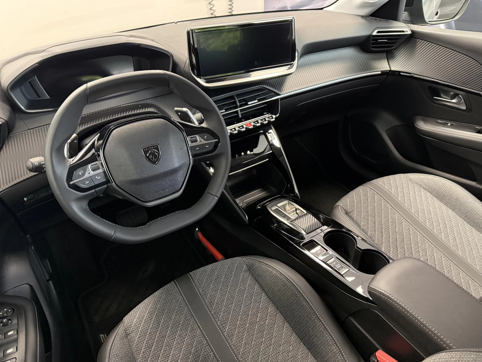 Peugeot 208 1.2 Hybrid 110 e-DCS6 Allure