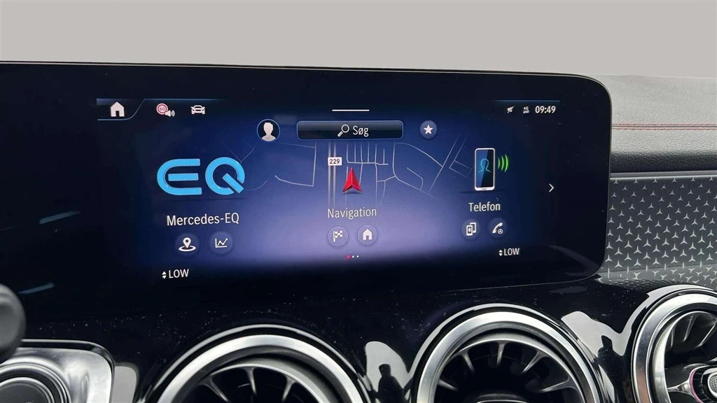 Mercedes-Benz-EQB-image-13