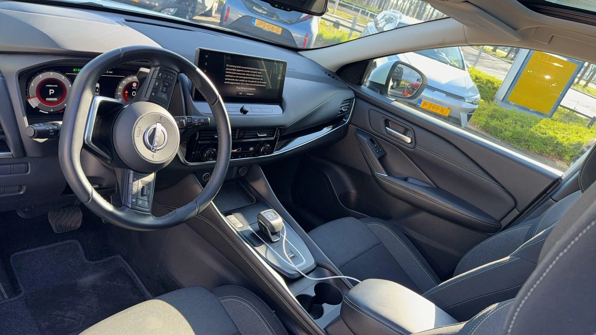 Nissan-QASHQAI-image-7