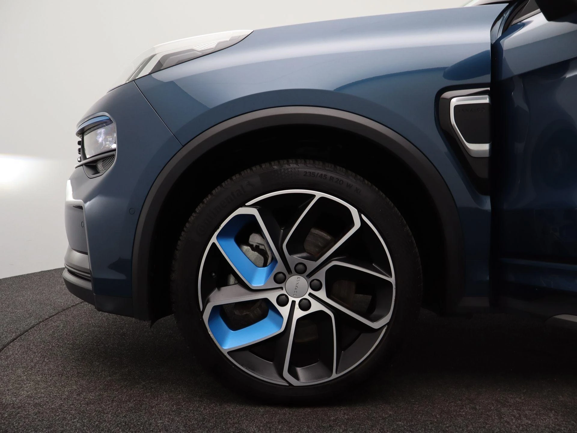 Lynk & Co-01-image-15