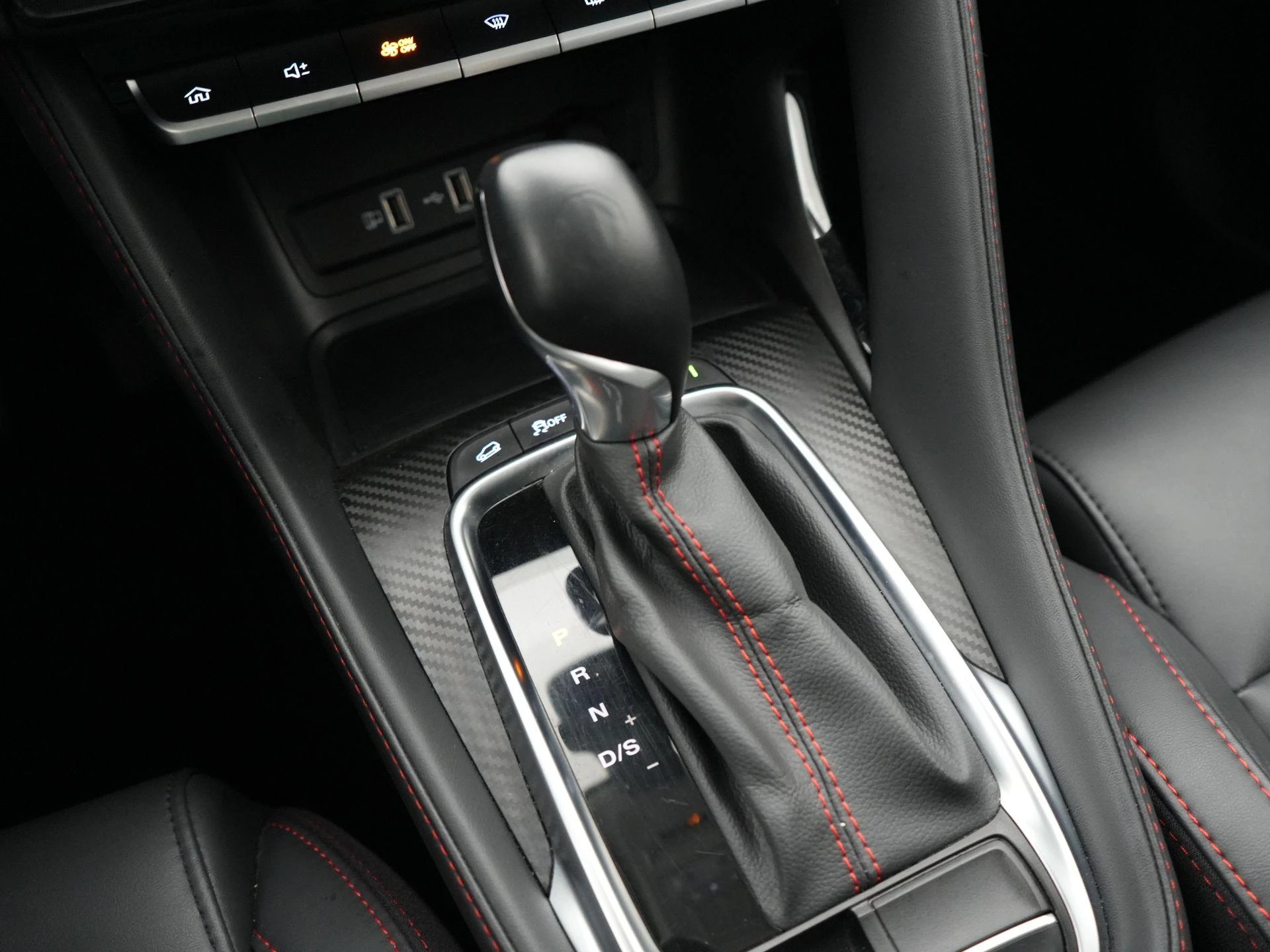 MG ZS ICE 1.0 AT LUXURY FWD