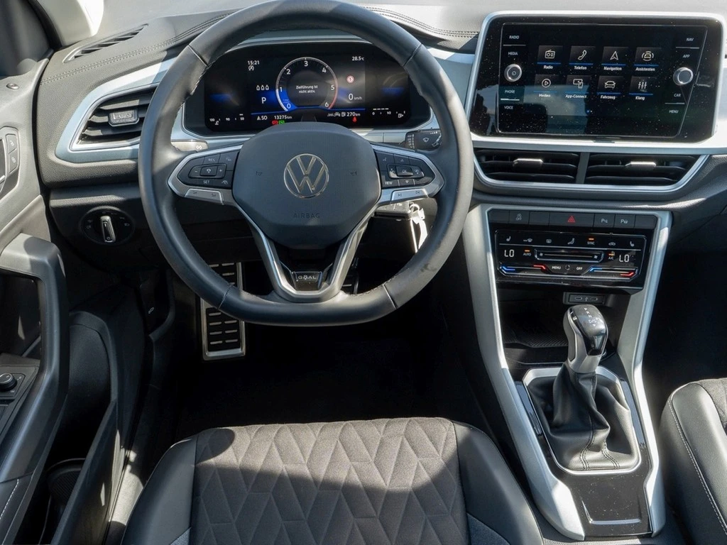 Volkswagen-T-Roc-image-13