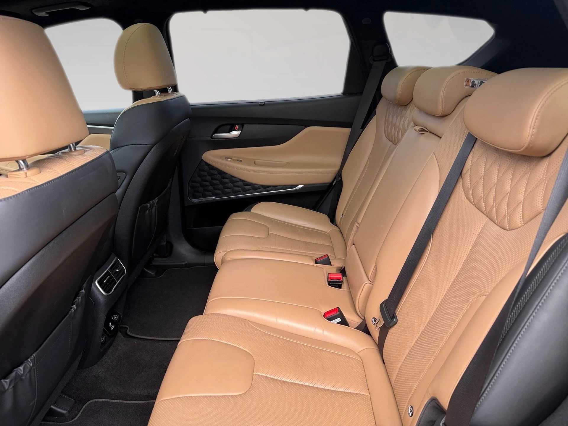 Hyundai-Santa Fe-image-11