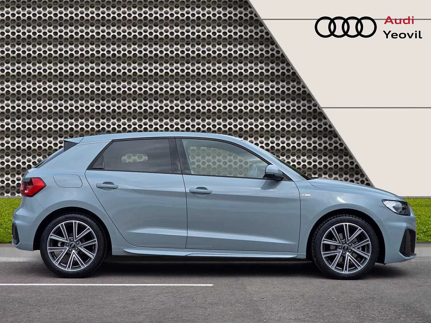 Audi-A1 Sportback-image-3