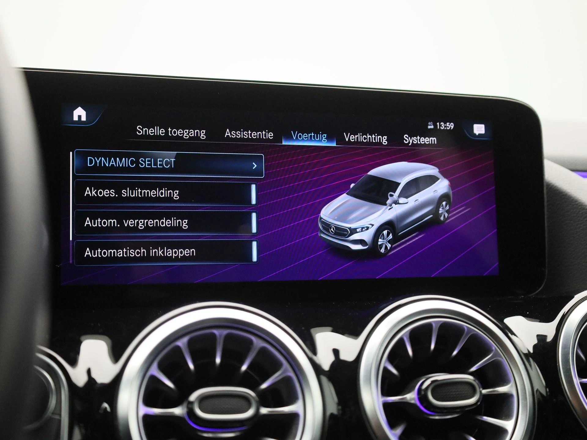 Mercedes-Benz-EQA-image-30