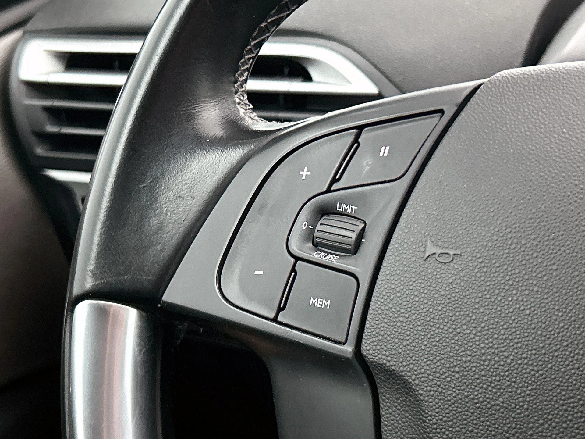 Citroën-C4 Spacetourer-image-5