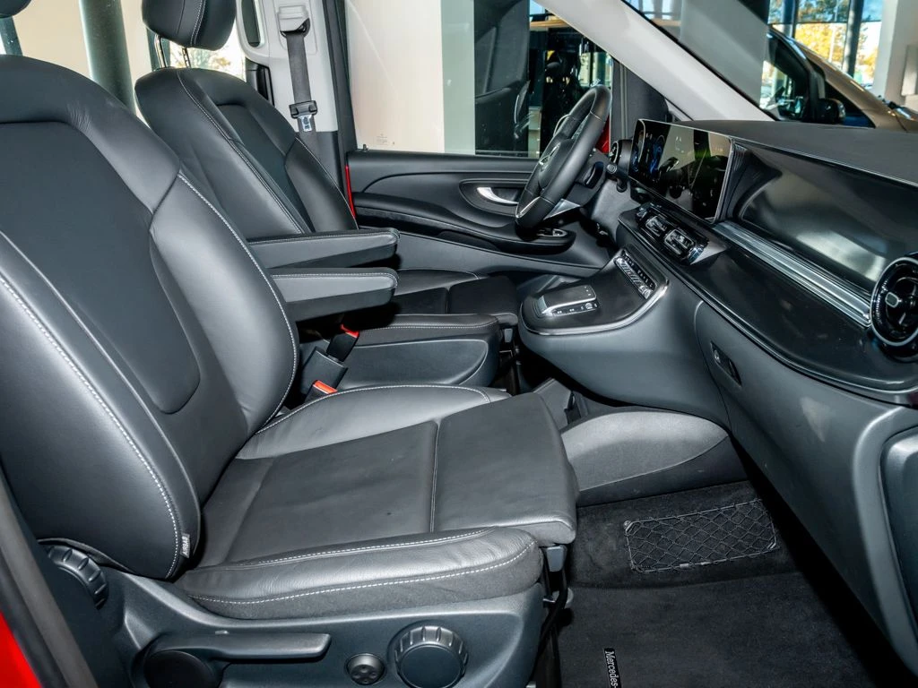Mercedes-Benz-EQV 300-image-11