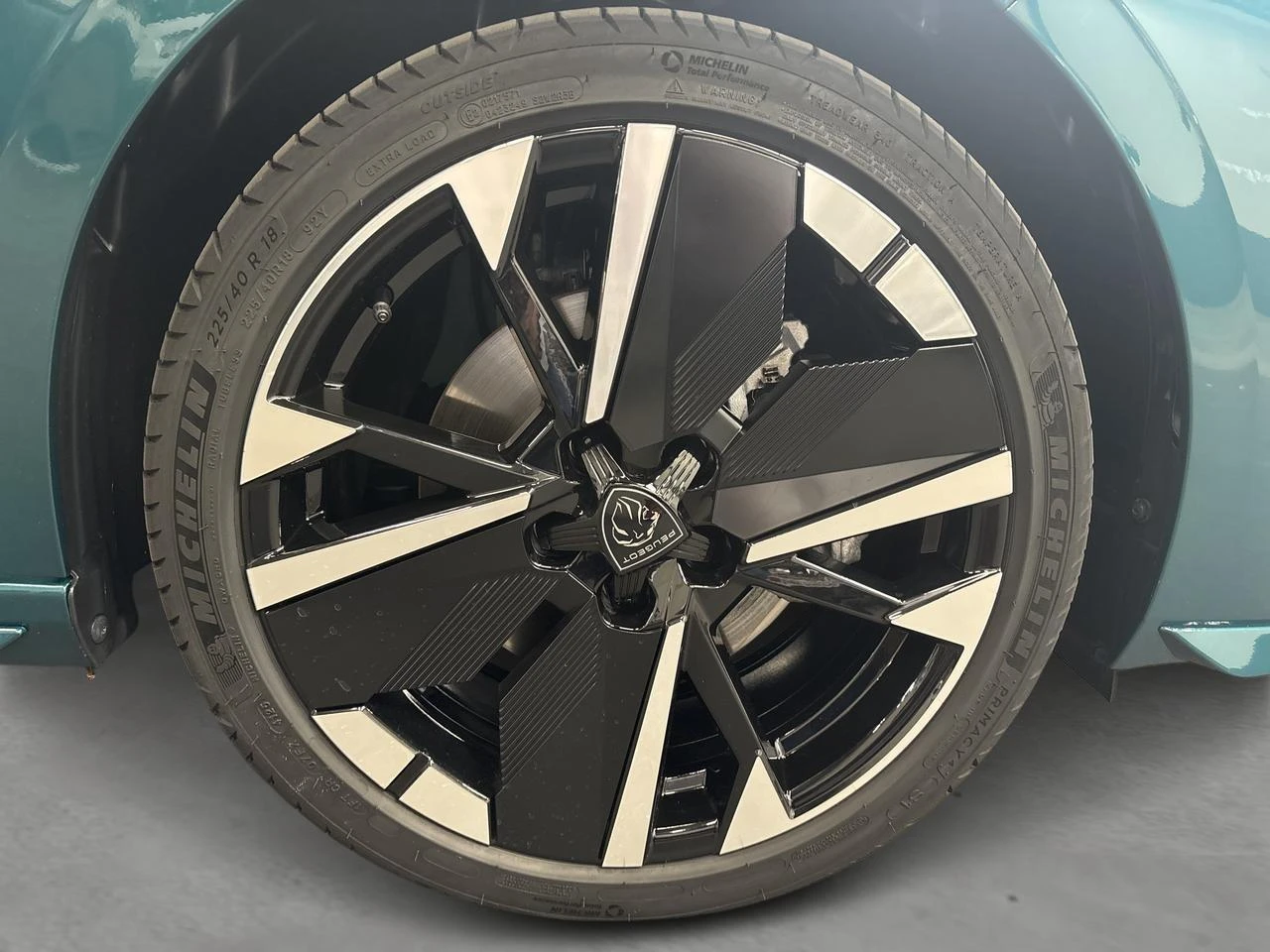Peugeot 308 1.2 HYBRID 145 e-DSC6 GT