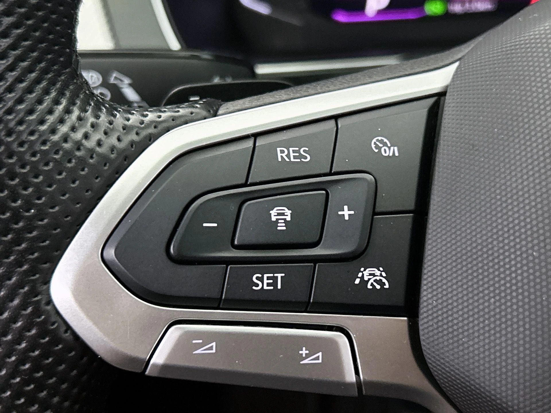 Volkswagen-Passat-image-5