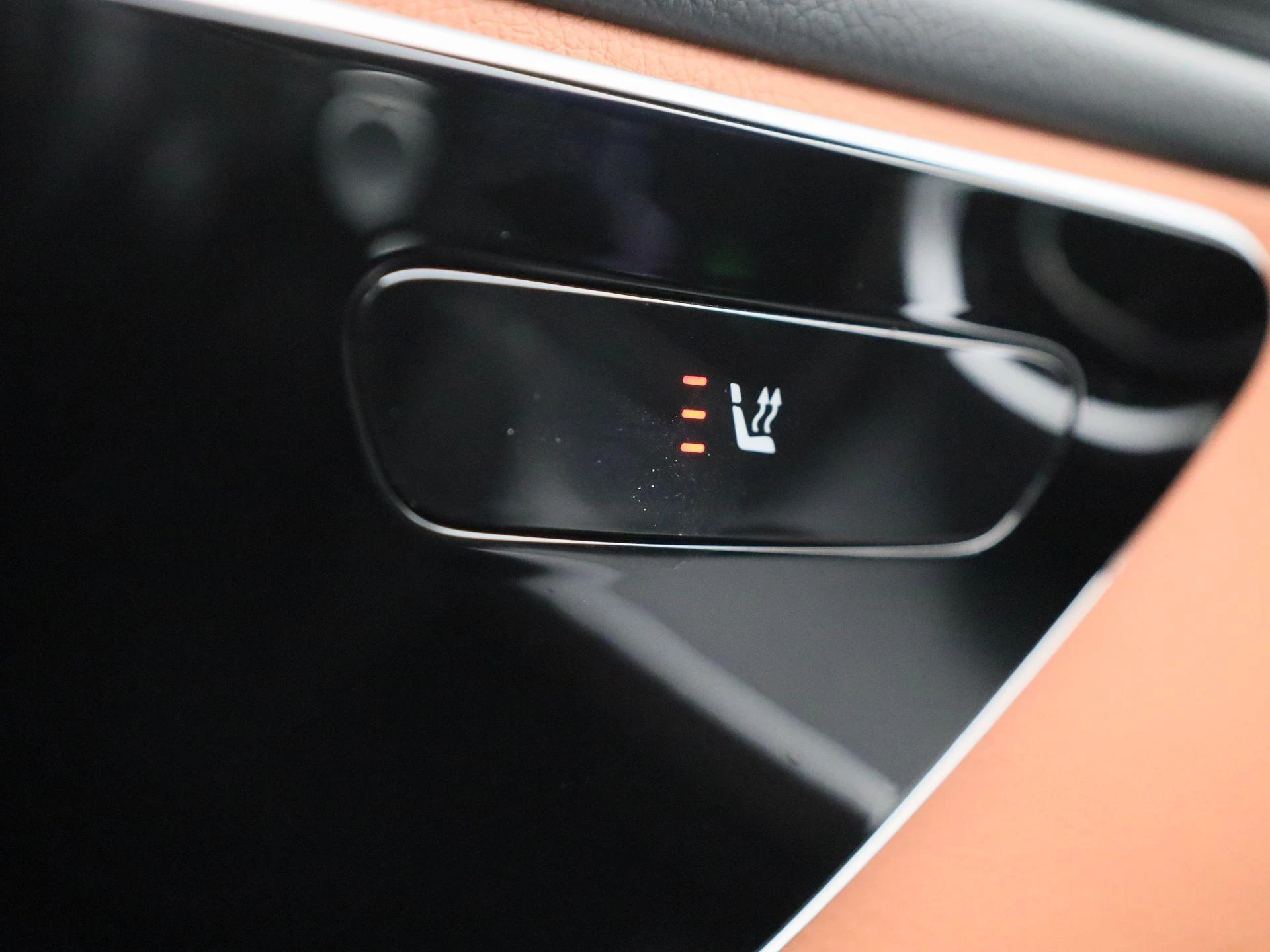 Mercedes-Benz-C-Klasse-image-26